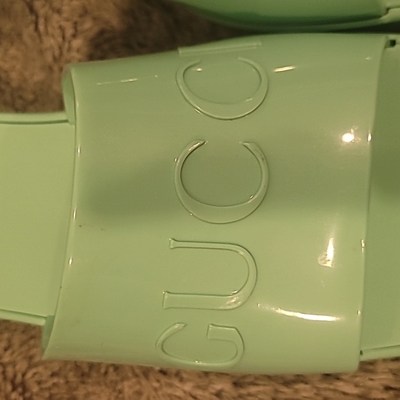 Gucci Rubber Slide Sandal Green Logo open toe 2” block heel Jelly mules 38 US 8 - Picture 3 of 11